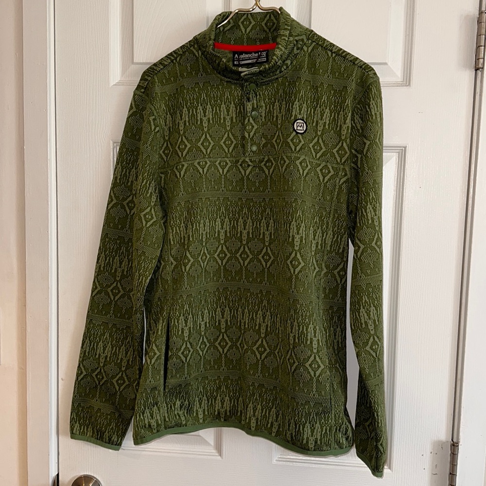 Avalanche Outdoor Supply Co Pullover